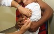 Só 37,4% das crianças tomaram a vacina contra a gripe em Salvador (Foto: Arquivo CORREIO)