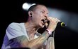 Médicos confirmam suicídio de Chester Bennington, do Linkin Park